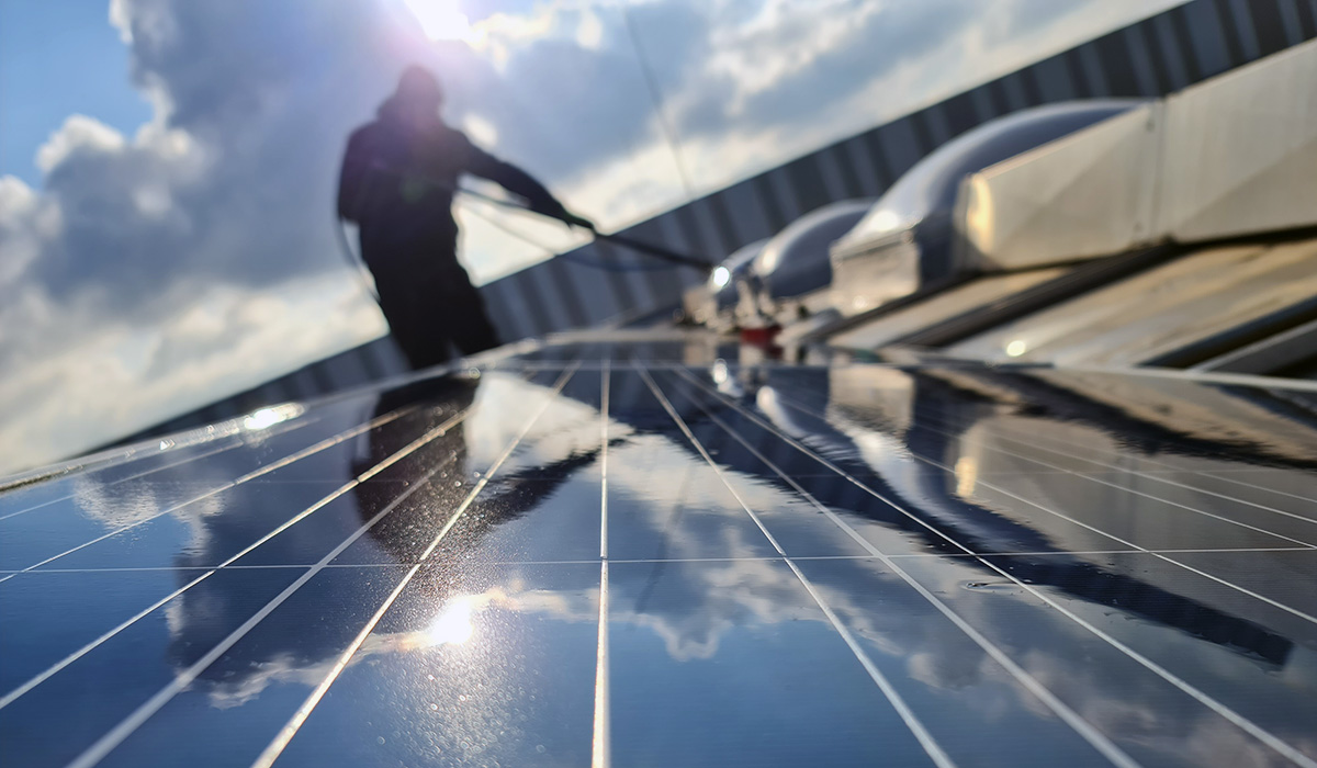 Solaranlage / Photovoltaikanlage Reinigung für Gewerbe