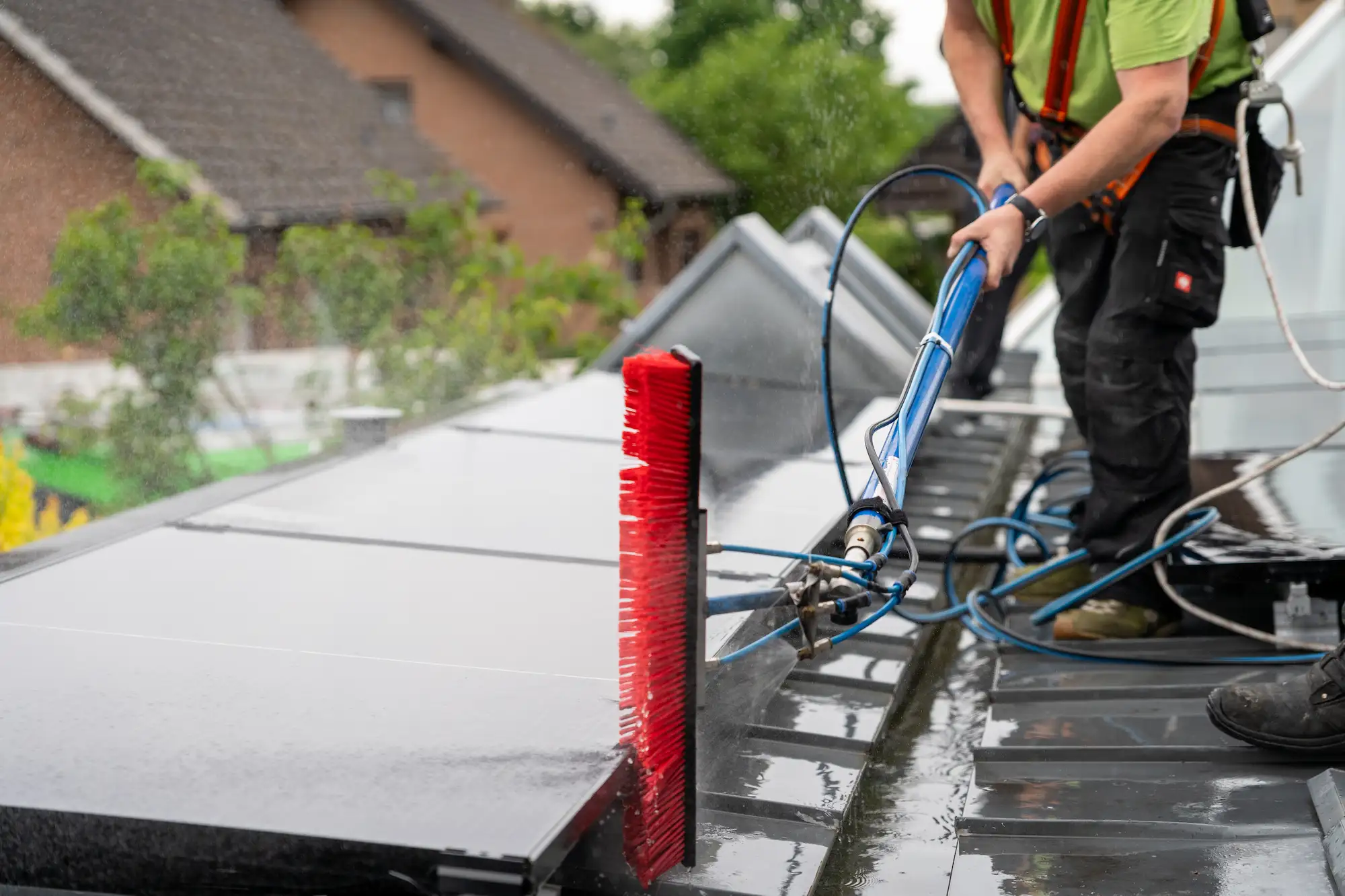 solarisandmore-hennef-köln-bonn-rheinsiegkreis-pvreinigung-solarreinigung-modulreinigung-solaranlagereinigen-