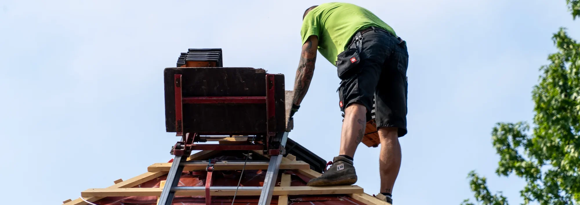 solarisandmore-hennef-köln-bonn-rheinsiegkreis-dachsanierung-dachbelegung-dachreperaturen-dachundicht-dachschimmelt-dachschaden-dachmängel-dachdecker-dachdeckermeister-dachdecken-dacheindeckung-dachneueindecken
