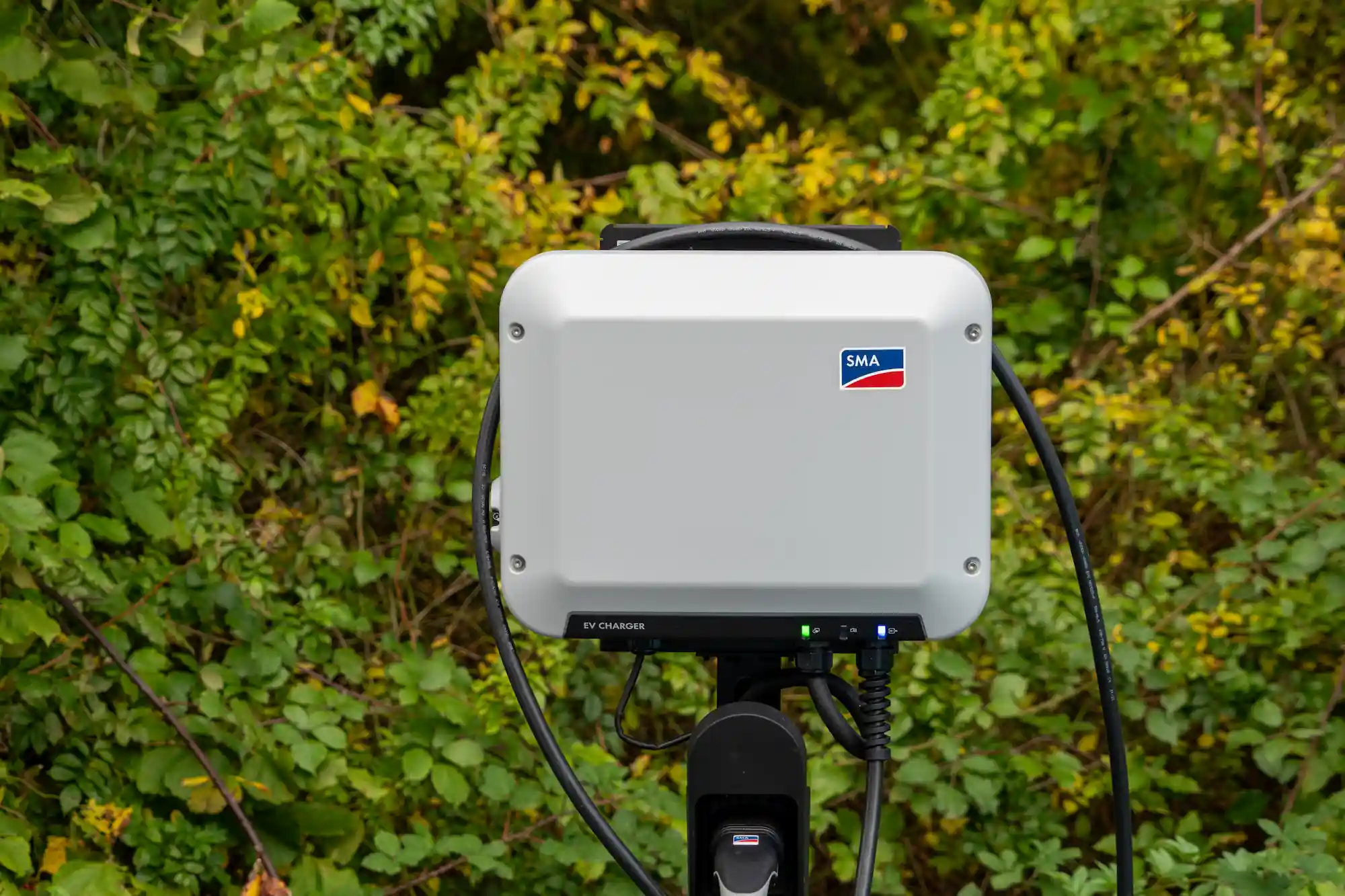 solarisandmore-unsere-produkte-hennef-solar-köln-bonn-rheinsiegkreis-wallboxen-ladesäulen-eauto-elektroauto-autoladen-schnellladesäule-wallboxen-sma-laden-gewerbe-gewerbekunden-fuhrpark-solarparkplatz-firma-unternehmen-