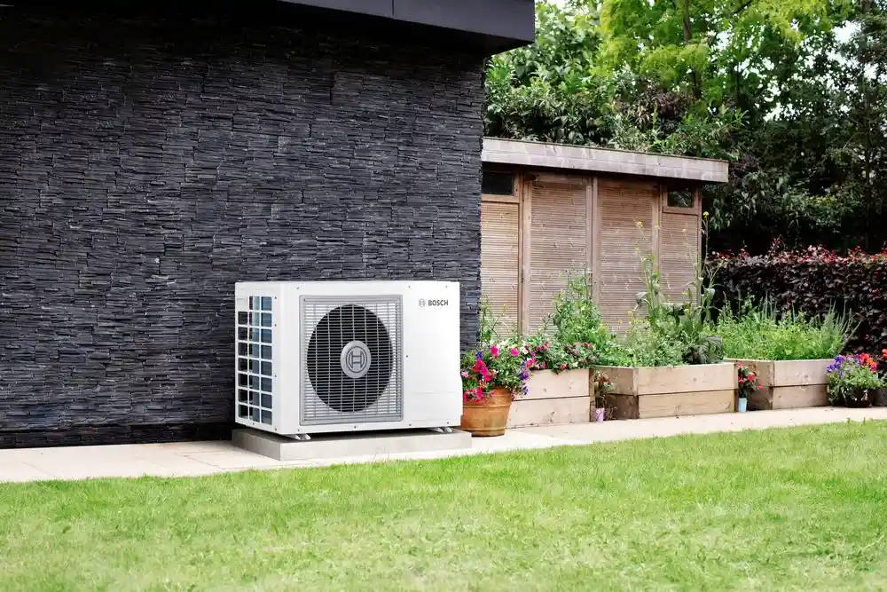 bosch-warmepumpe-fuer-privathaushalte-klimatechnik-wärmetechnik-klimageräte-klimaanlage-erneuerbare-energien-wärmepumpe-