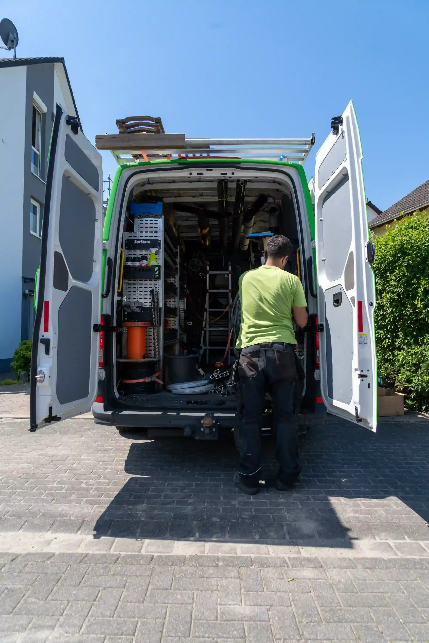 wartung-und-service-ihrer-pv-anlage-servicepaket-wartungspaket-photovoltaikanlage-fehlermeldung-solaranlage-garantiesicherung-pvanlage-pvanlageservice- wartung-und-service-ihrer-pv-anlage-servicepaket-wartungspaket-photovoltaikanlage-fehlermeldung-solaranlage-garantiesicherung-pvanlage-pvanlageservice-